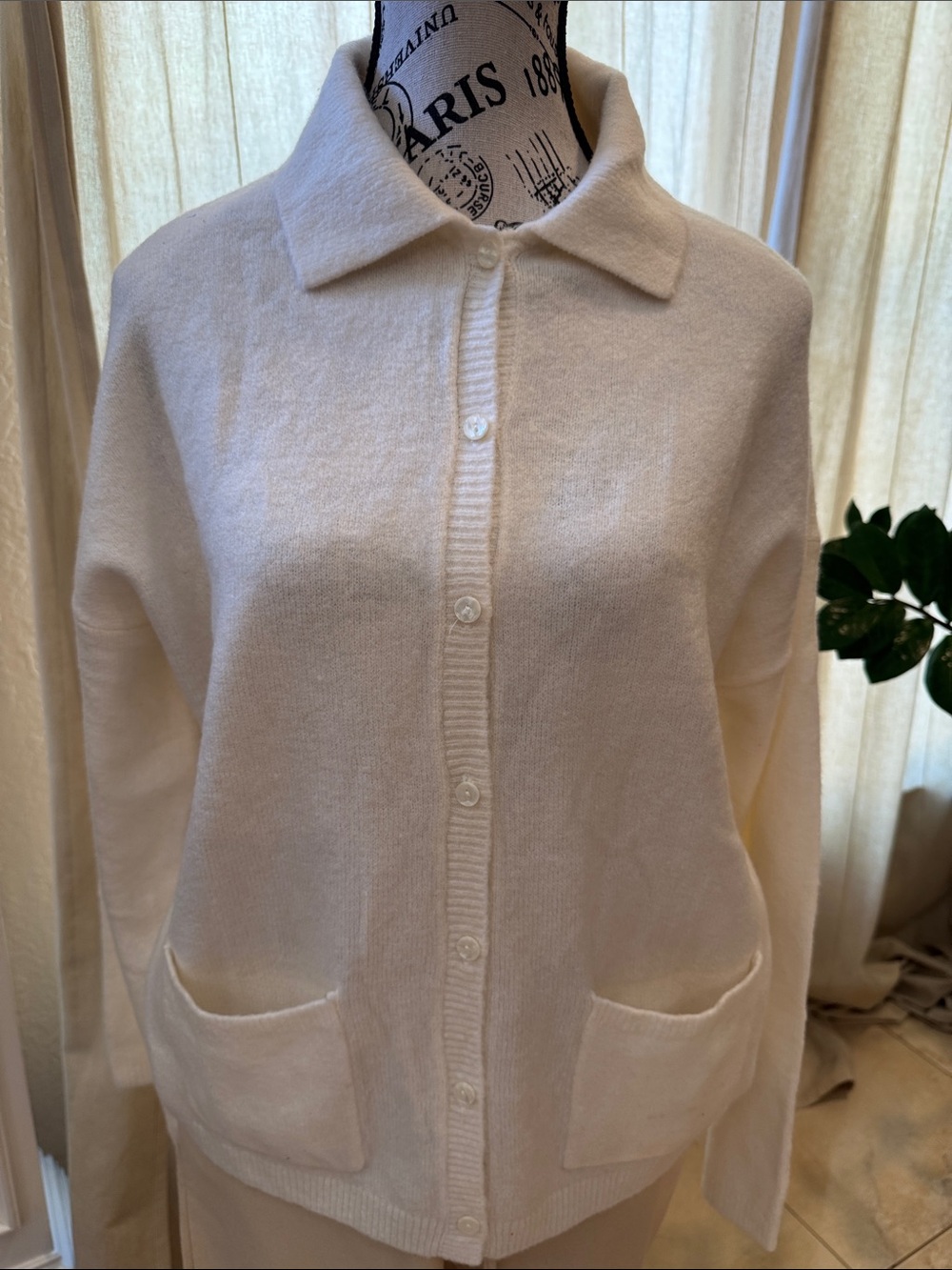Abercrombie & Fitch Cream Button-Front Collared Cardigan